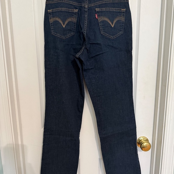Levi’s Perfectly Slimming 512 Straight Leg Jeans, size 6 M - Picture 2 of 4